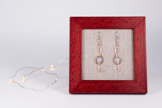 Treble clef earrings - copper - Image 3