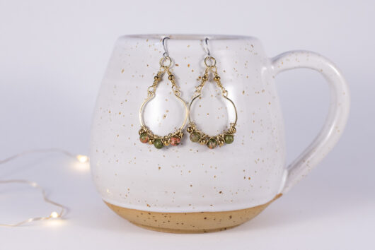 Unakite beads earrings - brass - Image 2